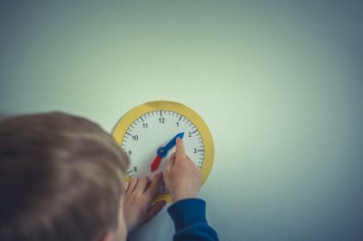 Tanévkezdés ADHD-val: Egyensúly a Fejlődés és Pihenés Között